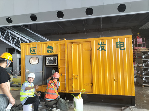 章丘怎样判断空气滤清器是否需要更换？